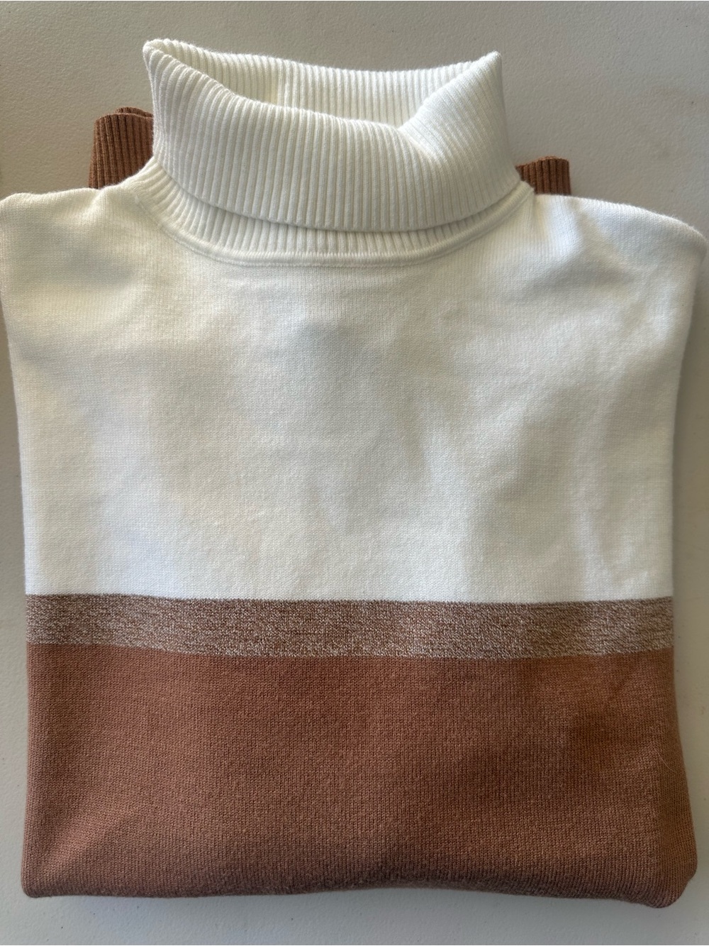 Scott James Cream and Brown Colorblock Turtleneck Sweater. L